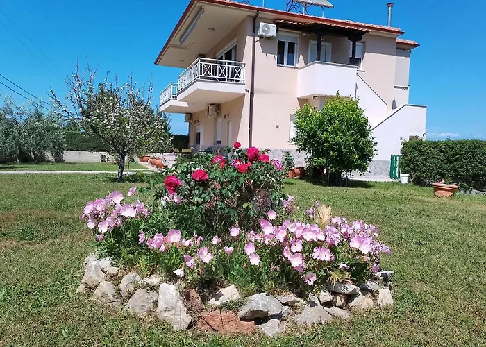 Alexandra\'S Garden